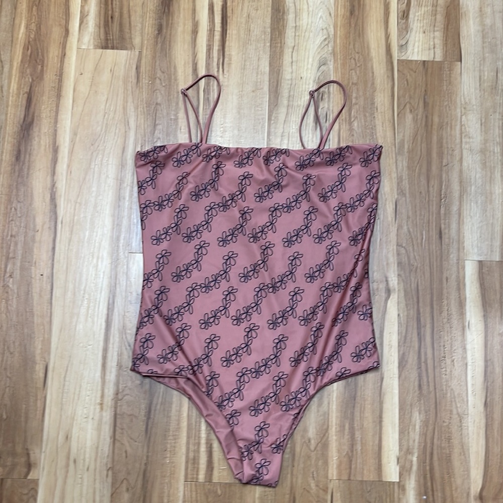 Of One Sea Size Large curvy mauve color flower lei print one piece swimsuit